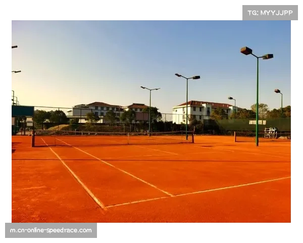 成都新建网球公园开放,包含8片红土场地及体育学院