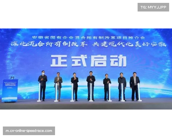 为促进性别平等，UWW考虑在重大赛事中增加混合团体项目。